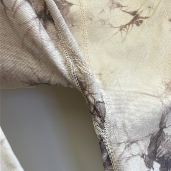 Harmony Balance Marble Patterned Leggings size large - Picture 5 of 7